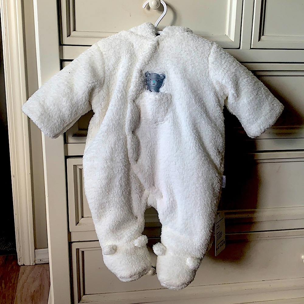 Fuzzy warm white onesie 0-3 months BNWT